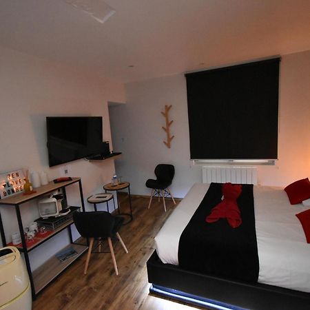 Spa Privatif Love Room, Le Hammam Et Bulles, Chez Nuits Chartraines Chartres Exterior foto