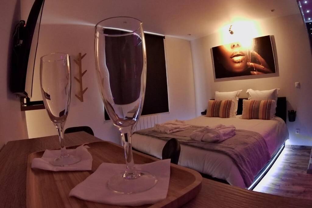 Spa Privatif Love Room, Le Hammam Et Bulles, Chez Nuits Chartraines Chartres Exterior foto
