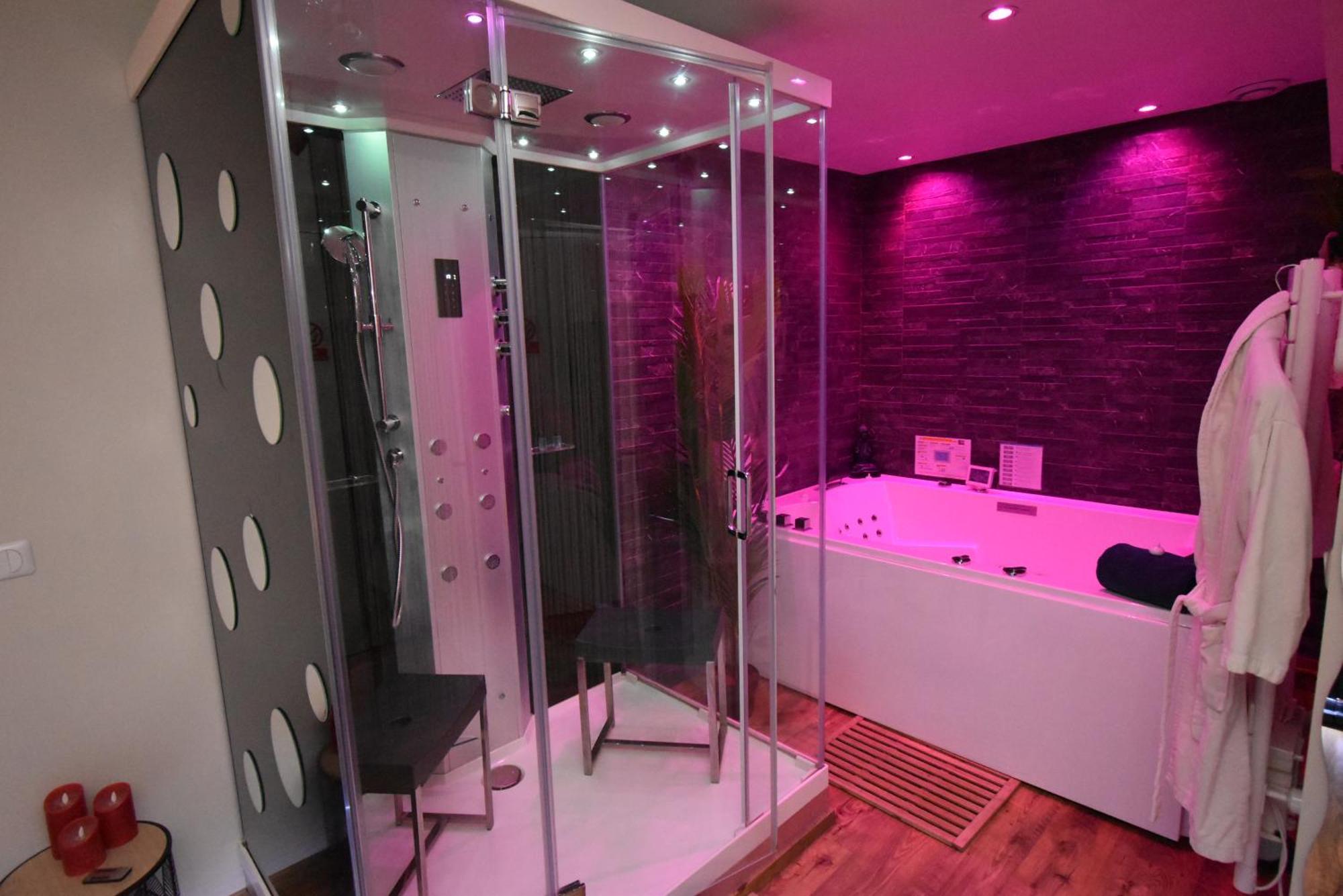 Spa Privatif Love Room, Le Hammam Et Bulles, Chez Nuits Chartraines Chartres Exterior foto